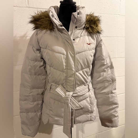 Hollister Jackets & Blazers - Hollister Stone short-mid length puffer jacket. Warm down-filled. Size M. NWOT